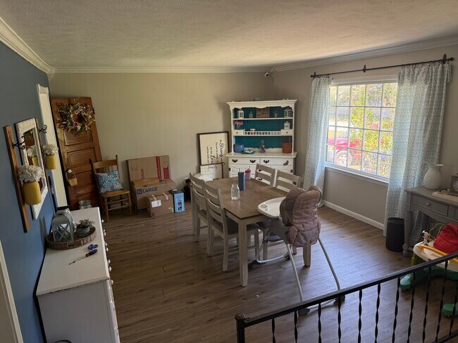 Foto del edificio - 747 Goodyear Dr