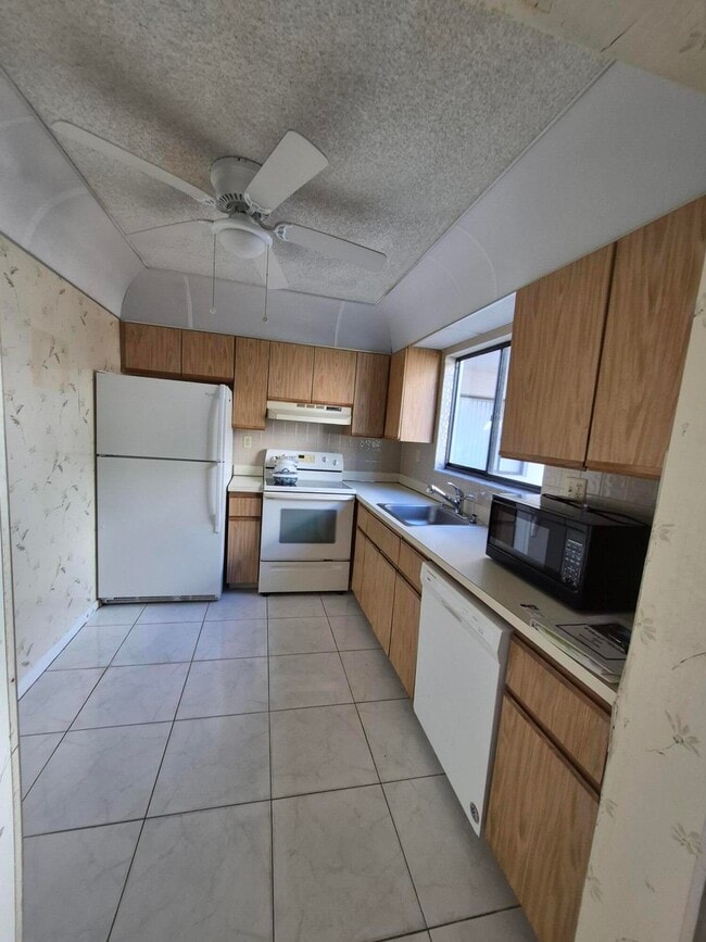 Building Photo - 15108 Ashland Dr