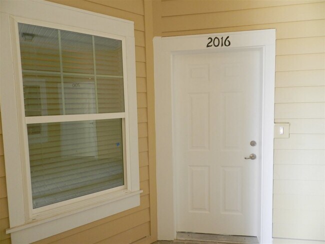 Foto del edificio - 2016 Golden Lake Loop