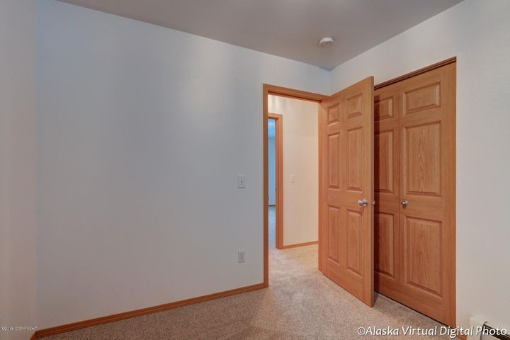 Foto principal - 1055 E Klatt Rd