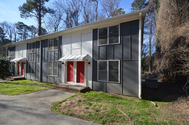 Foto del edificio - 1208 Carlton Ave