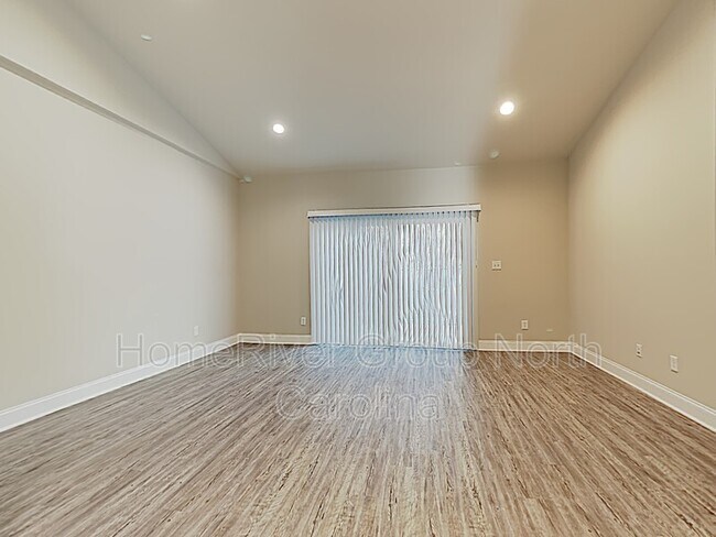 Building Photo - 5844 Bradford Lake Ln