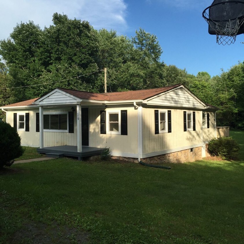 Primary Photo - 119 Cropp Road