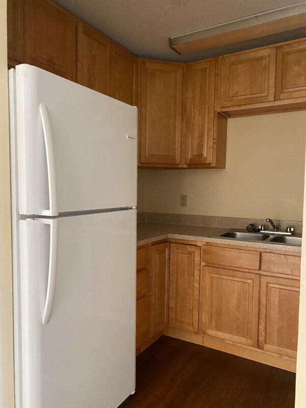 Foto del edificio - 150 E University Blvd