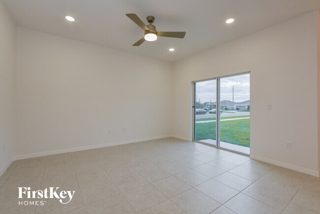 Building Photo - 1270 Ponca Rd