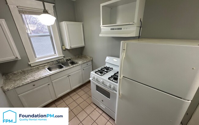 Foto del edificio - 1319 Harbert Ave