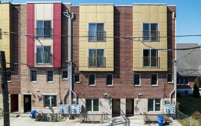 Building Photo - 422 N 40th St