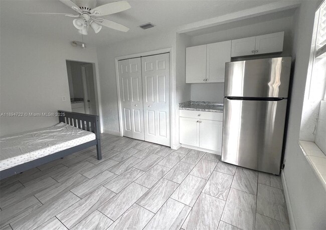 Foto del edificio - 5850 Sheridan St