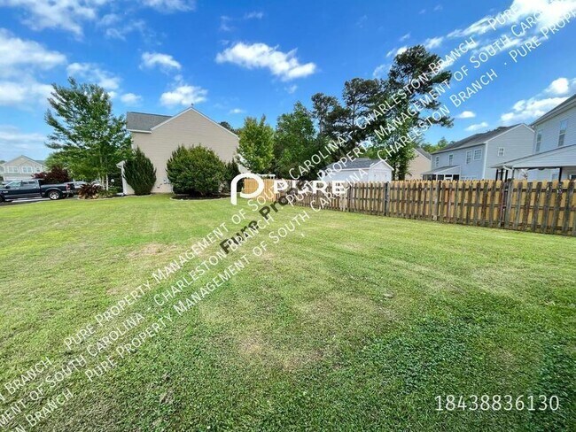 Building Photo - Spacious 4BD in Plum Creek!