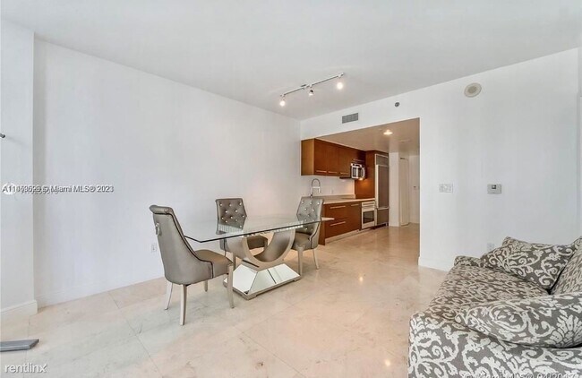 Foto del edificio - 1 br, 1 bath Condo - 495 Brickell Ave Apt ...