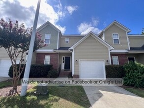 Building Photo - 121 Willborough Ave