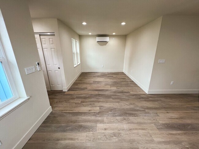 Building Photo - Newly Built One-Bed, Two-Bath House in the...