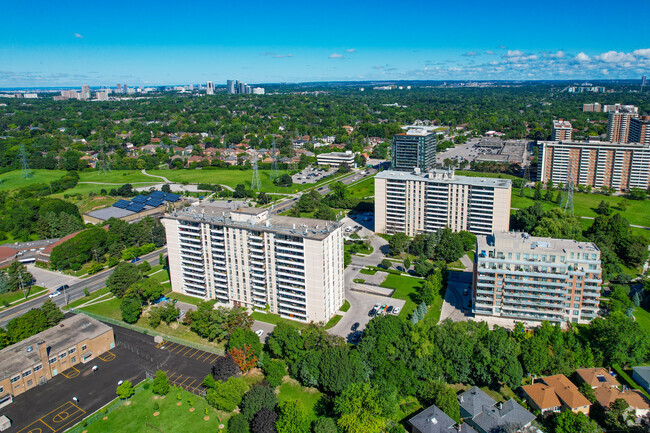 Aerial Photo - Bayview Square Apartments