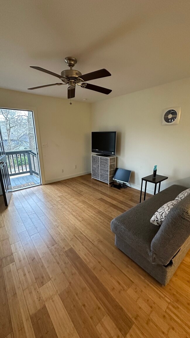 Foto del edificio - 311 Ridgeland Ave
