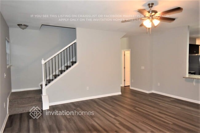 Building Photo - 237 S Great White Way