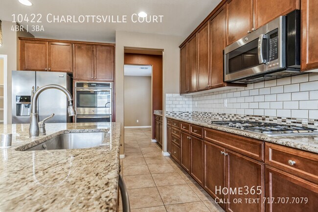 Foto del edificio - Stunning 1 Story home in a gated community...
