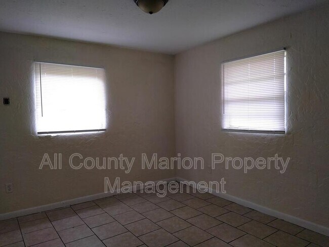 Building Photo - 2010 NW 14th St