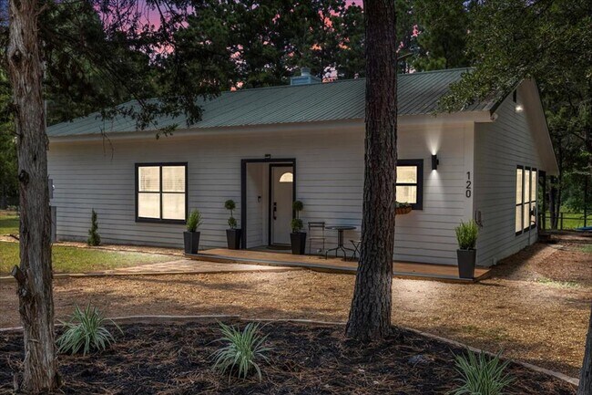 Foto del edificio - 120 Lake Point Way