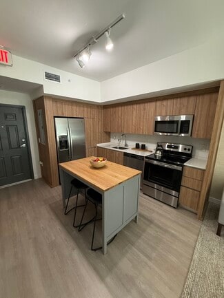 Building Photo - 320 NW 157th St