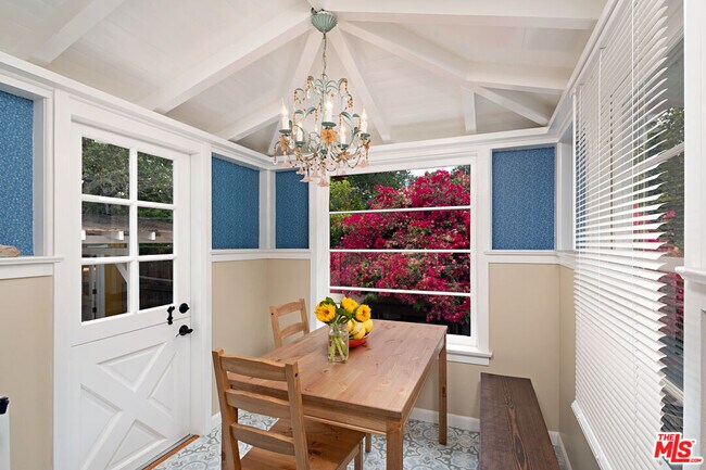 Foto del edificio - 540 Periwinkle Ln