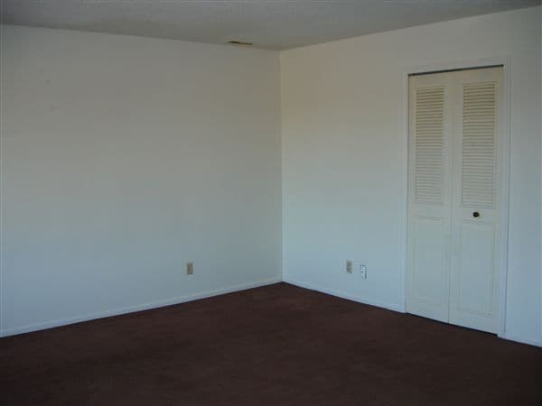 Building Photo - 1360 Paul Ct