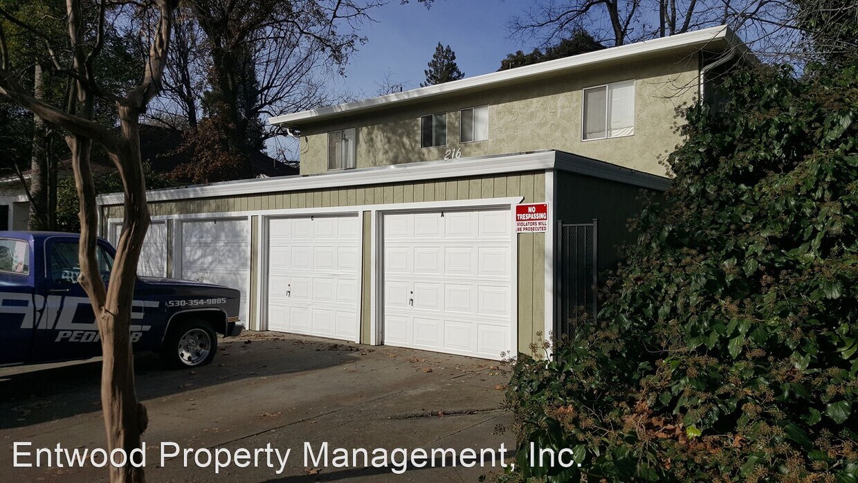 Foto principal - 216 W Sacramento Ave