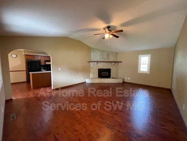 Foto del edificio - 201 Sally Ln