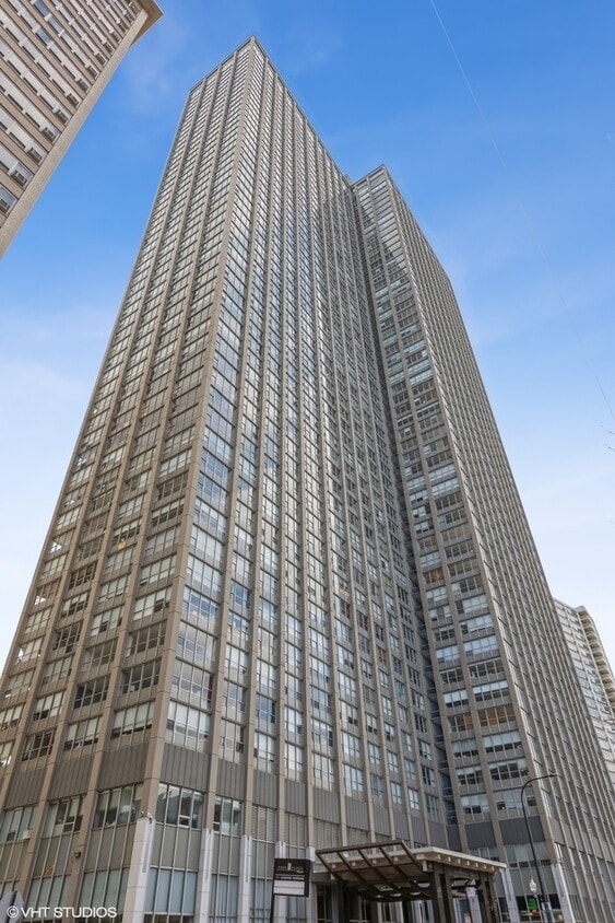 Photo - 655 W Irving Park Rd (Chicago, IL)