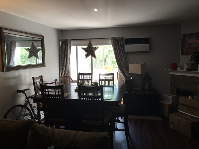 Building Photo - 55 Mill Plain Rd