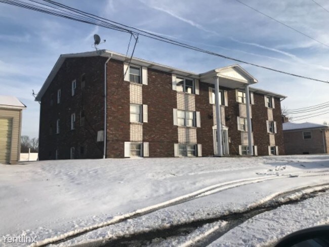 Building Photo - 490 Burgoyne Ave