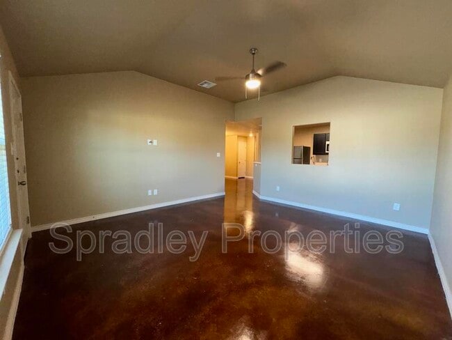 Building Photo - 1657 Sabine Rd