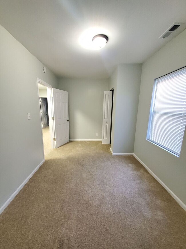 Foto del edificio - 702-704-704 Berkeley Rd