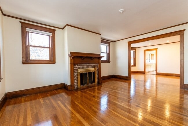 Building Photo - 81 Cushing Ave