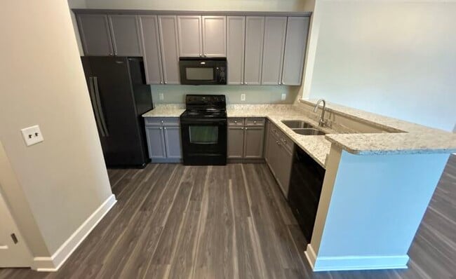 Foto del edificio - 7235 Althorp Way