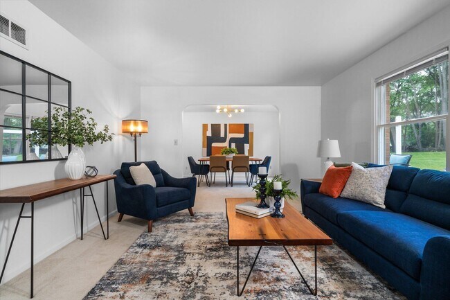 Foto del edificio - 3673 Pheasant Dr