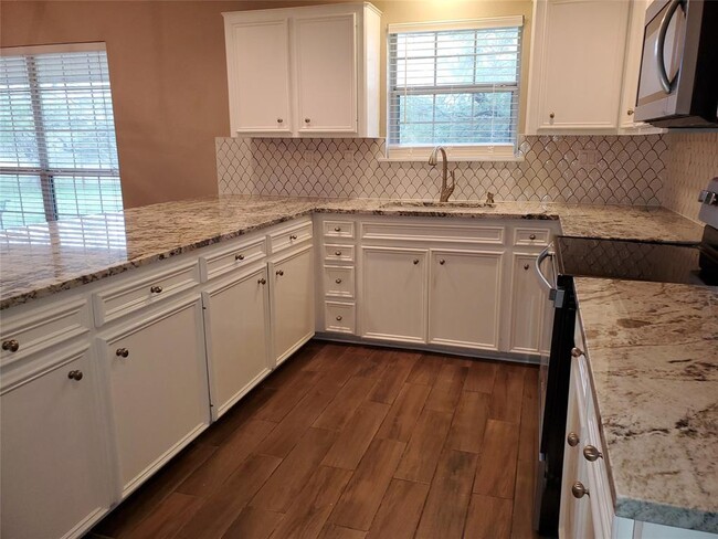 Foto del edificio - 2920 Candace Cir