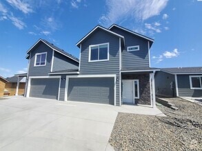 Building Photo - 5866 W 41st Ave