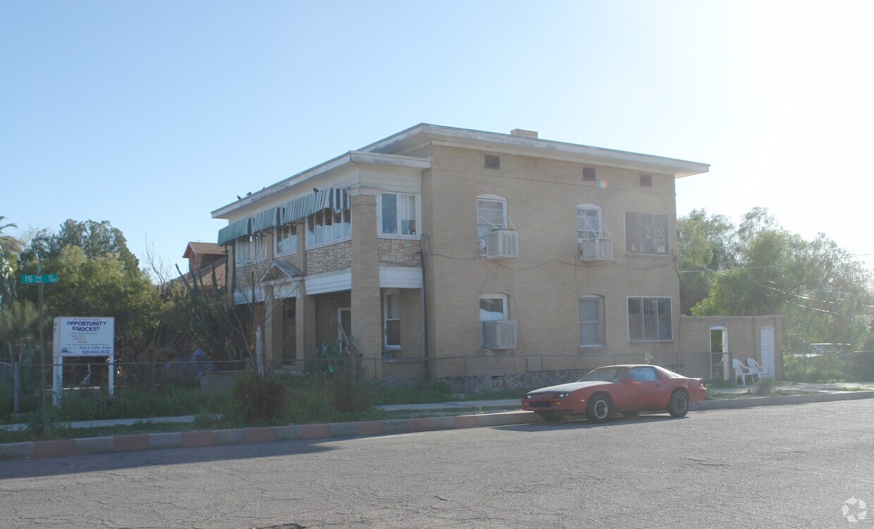 Front and side of building - 502-506 S 5th Ave