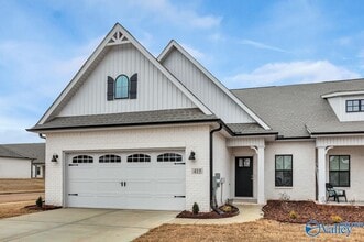 Building Photo - 415 Raleigh Elm Dr