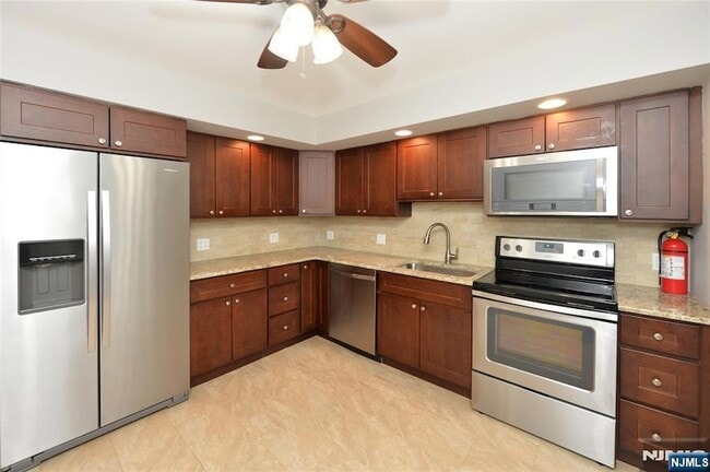 Foto del edificio - 21-31 Ridge Road Unit D15