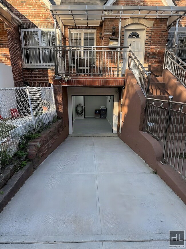 Building Photo - EAST 96 STREET