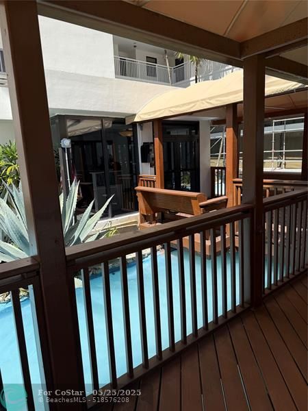Foto del edificio - 3100 NE 48th St
