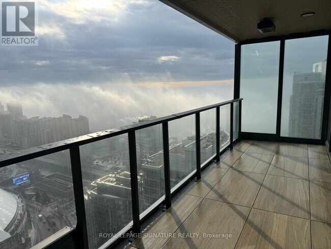 Photo du bâtiment - 3 Concord Cityplace Wy