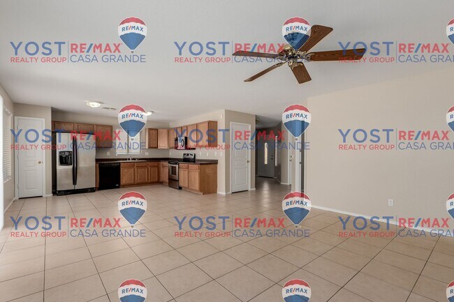 Foto del edificio - Spacious 4 bedroom - $500 off the first mo...