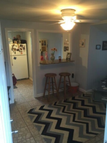 Living room - 145 18th Ave S
