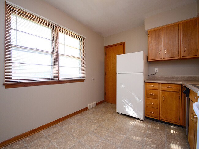 Foto del edificio - 8207 Grover St