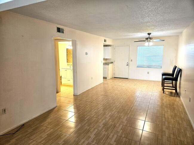 Foto del edificio - First Floor Condo in 55+ Community in Dunedin FL