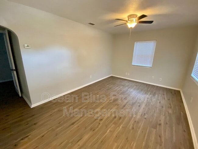 Photo - 740 52nd Ave N House