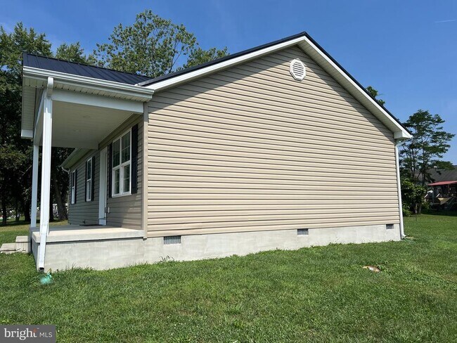 Foto del edificio - 2849 Giles Mill Rd
