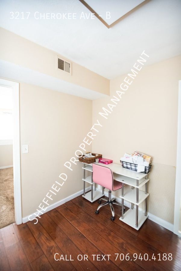 Foto del edificio - 3217 Cherokee Ave